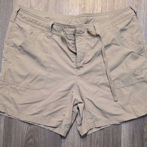 The North Face Pants - NWOT The North Face Khaki Casual Shorts